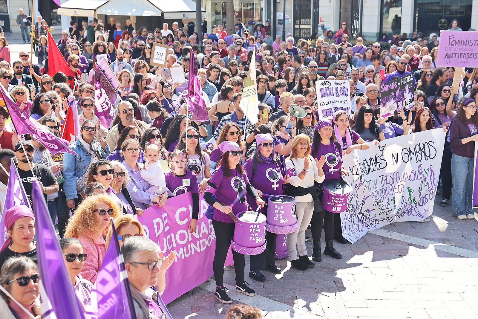 8M: Las fotografías de la manifestación del Día de la Mujer