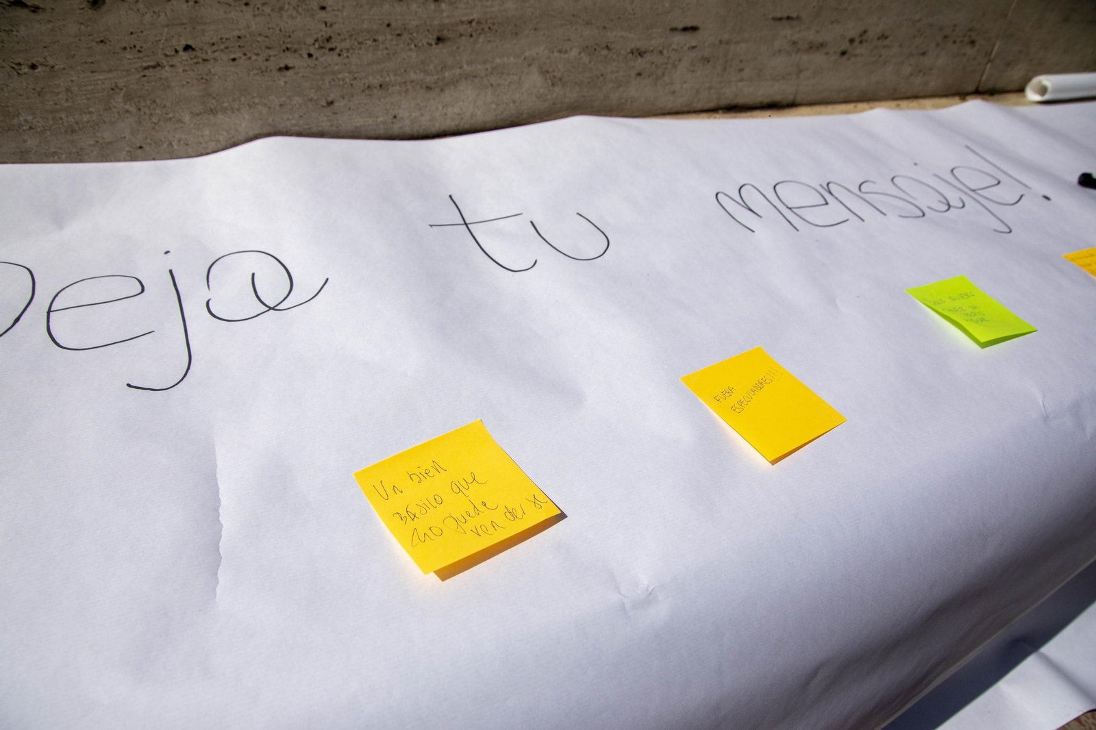 Imágenes de la manifestación en contra del negocio de la vivienda en Almería