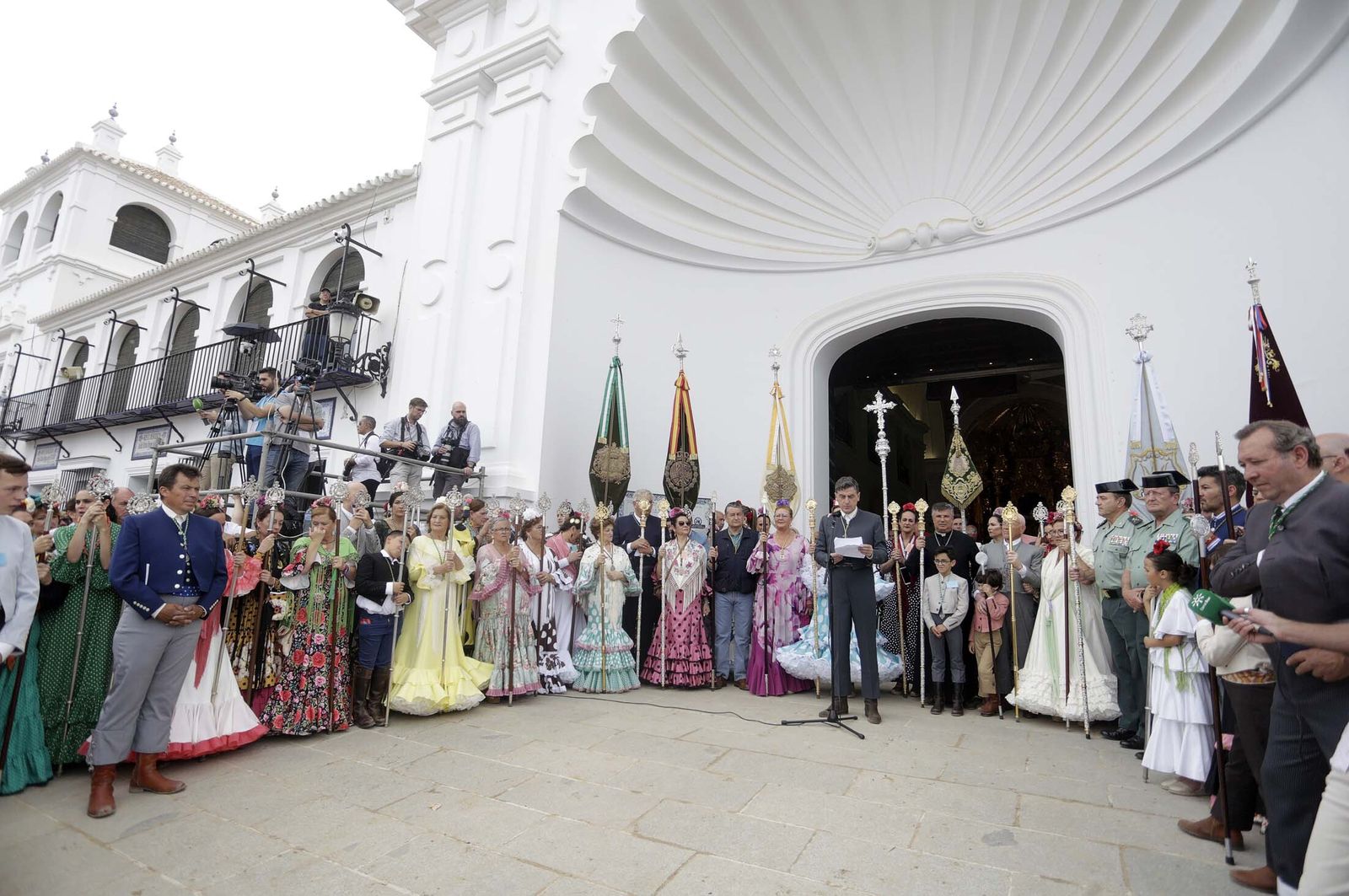 El Rocío 2023: Imágenes de ambiente y presentaciones de las Hermandades