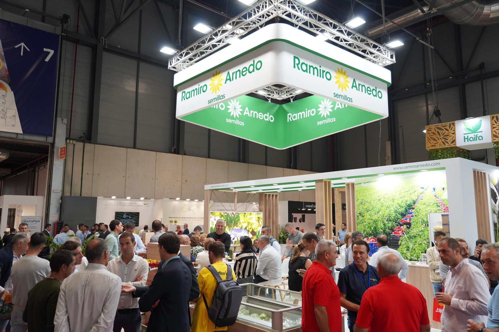 Stand de Ramiro Arnedo.