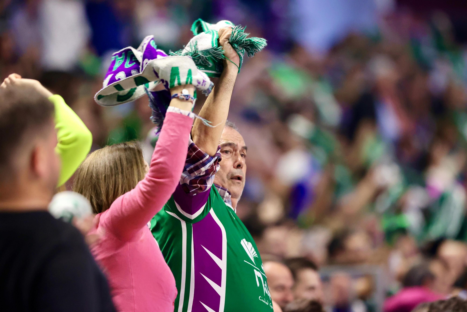 Búscate en las gradas del Carpena en el Unicaja Baloncesto - Real Madrid