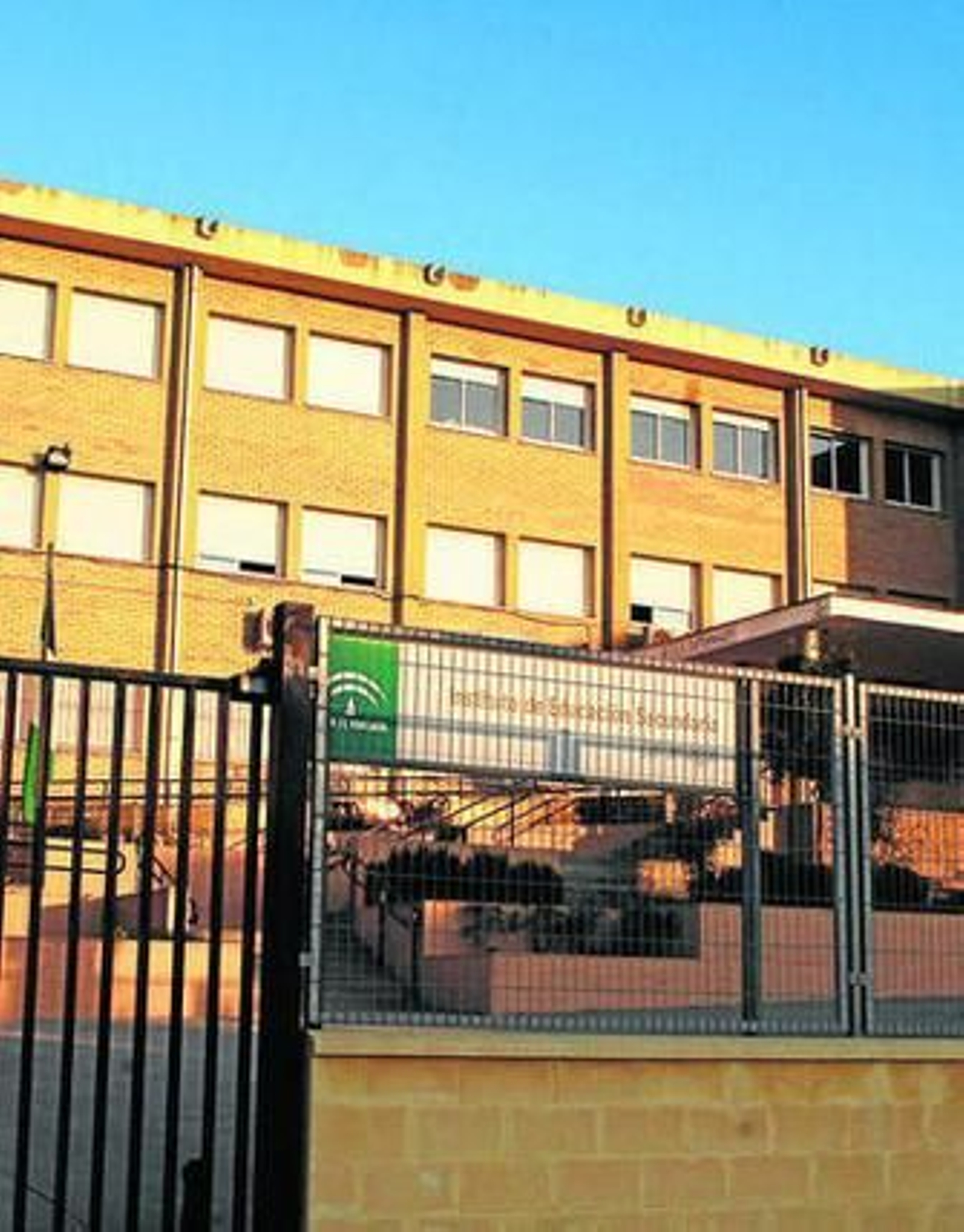 El instituto de Olvera, que será objeto de una remodelación.