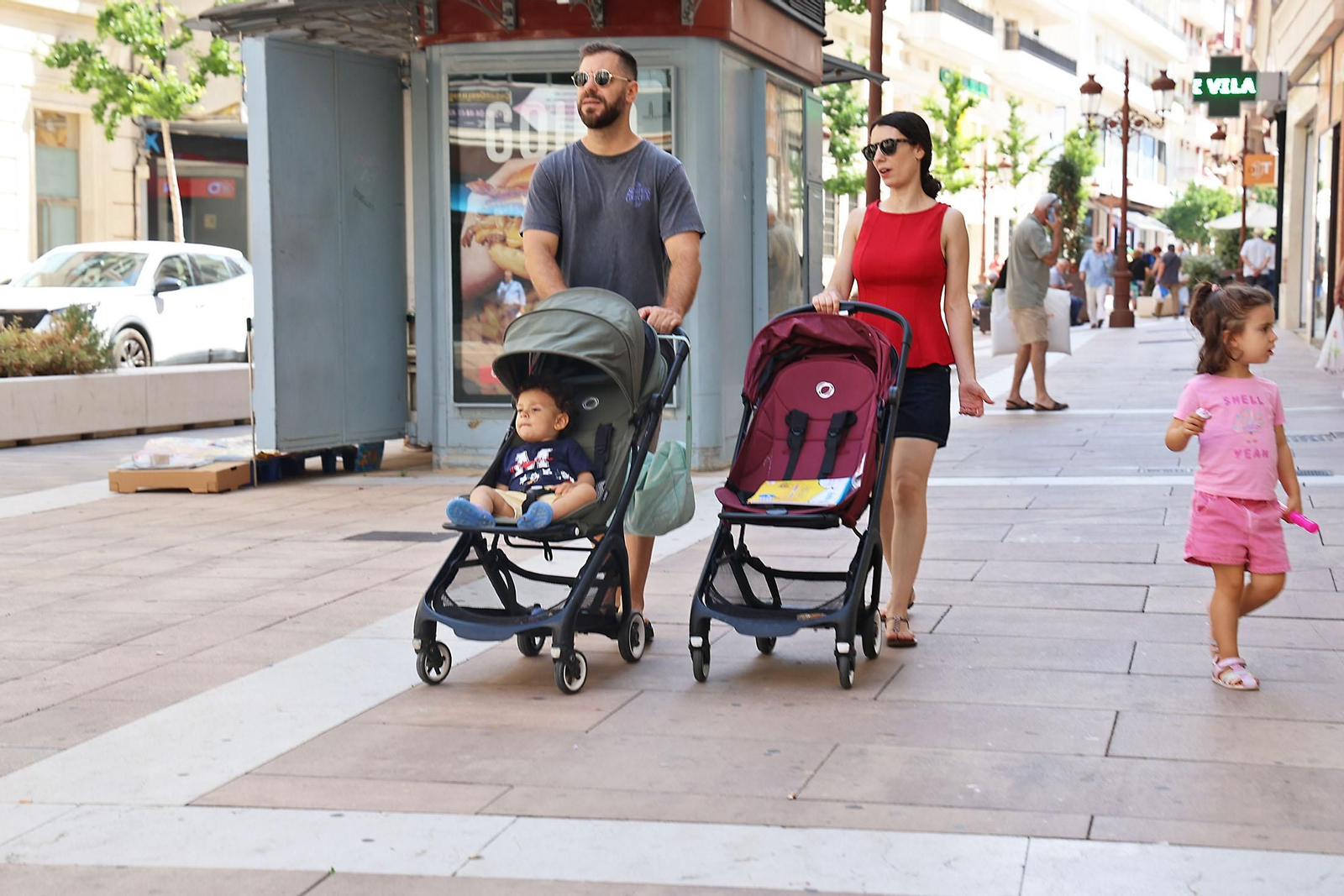 Imágenes del bullicio en las esquinas de la Placeta