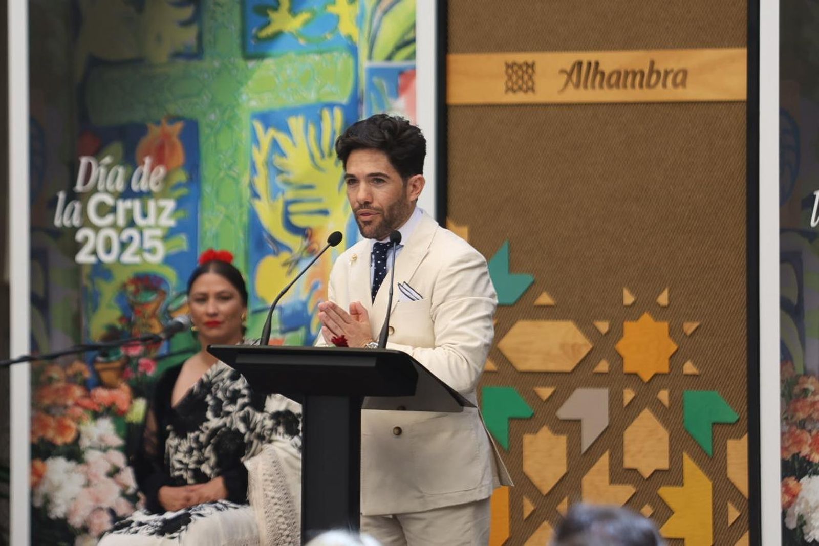 El pregón del Día de la Cruz de Granada, en imágenes