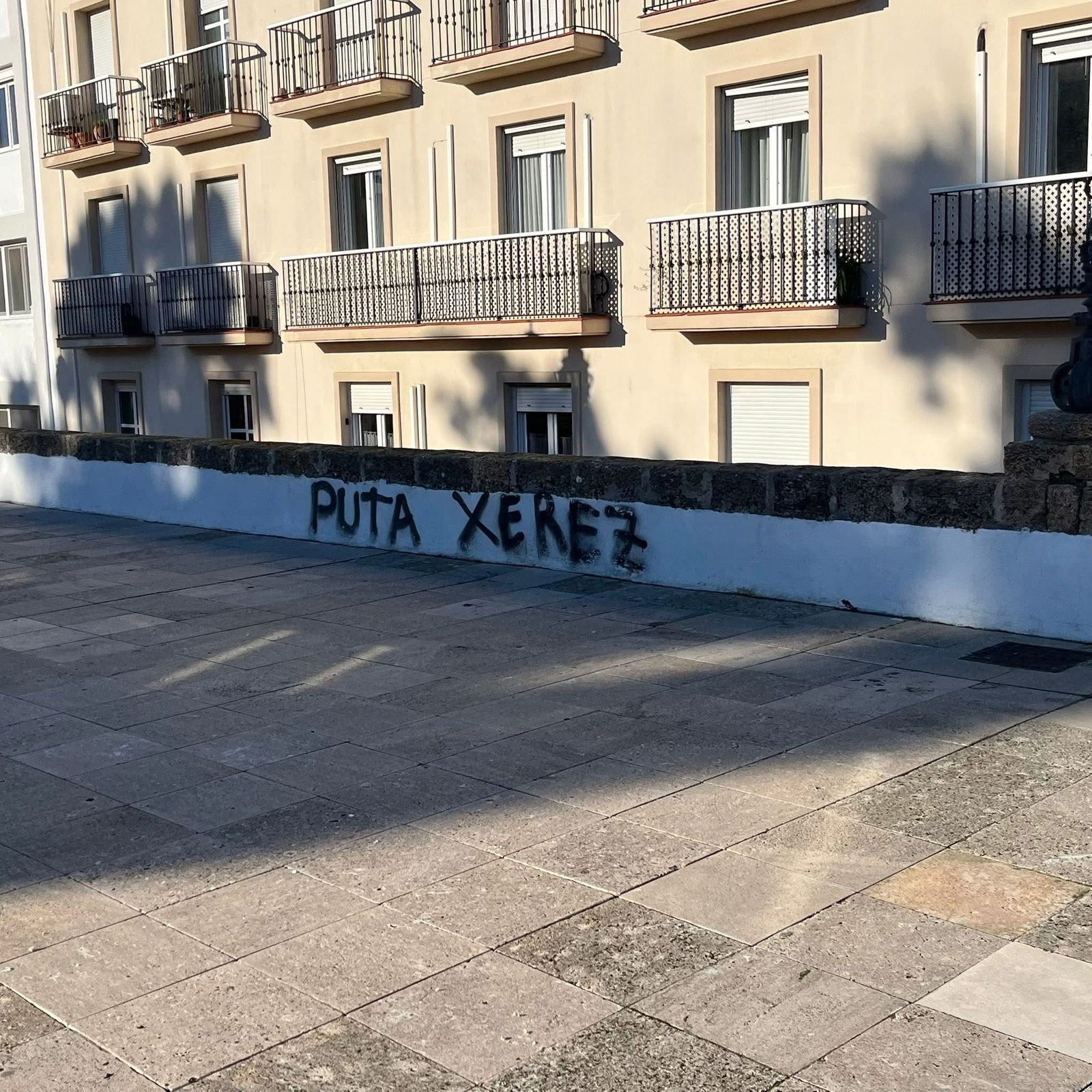 Salvajes en San Carlos