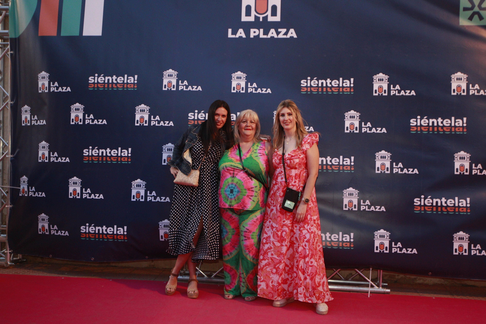 Isabel Pantoja cautiva al público de Almería en la plaza de toros