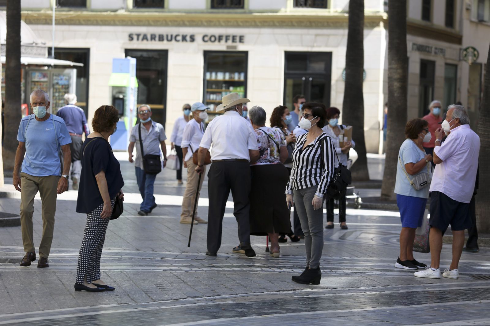 Las fotos del centro de Málaga, de vuelta a la vida con la desescalada