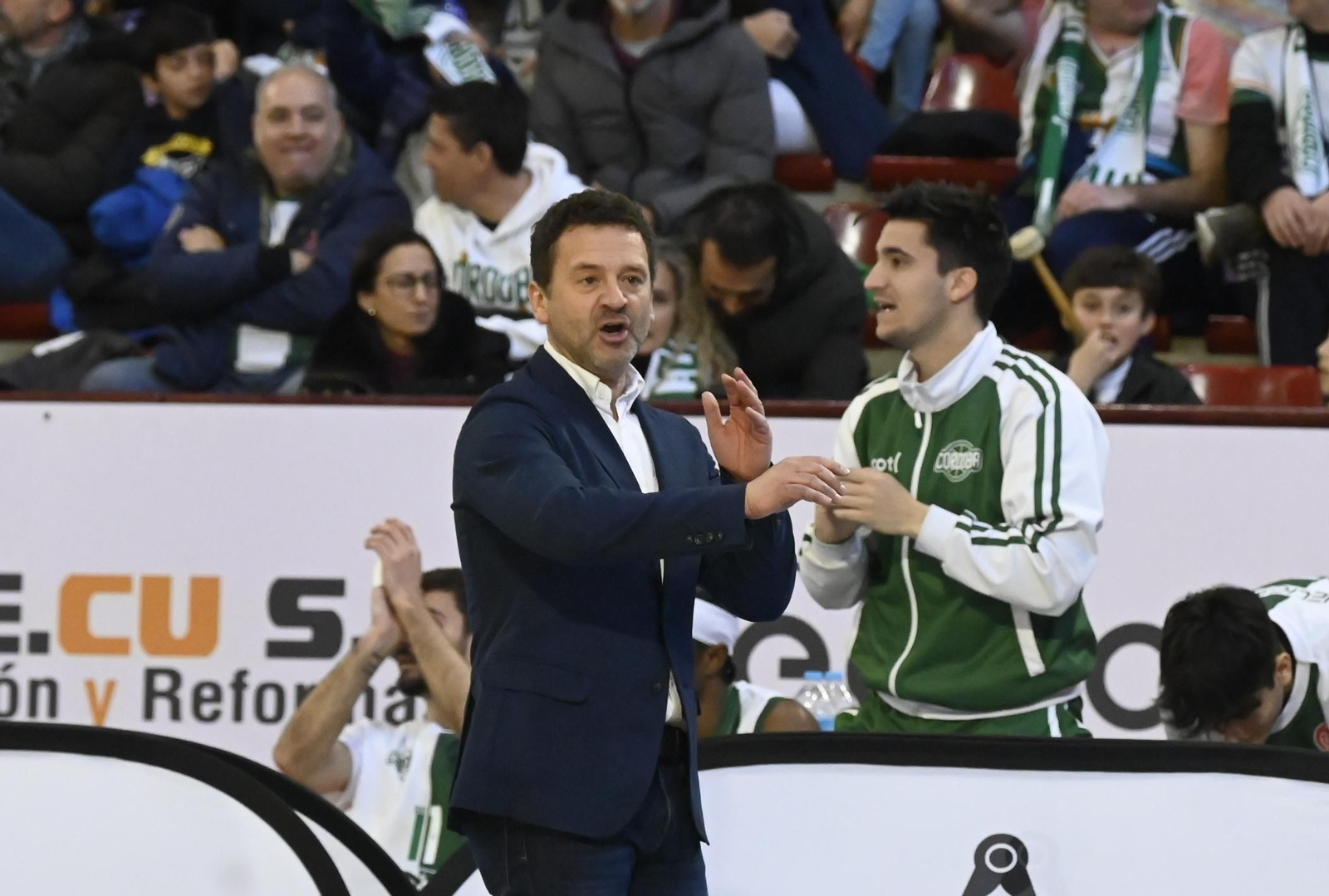Las mejores fotos de la derrota del Coto Córdoba ante La Salud Archena