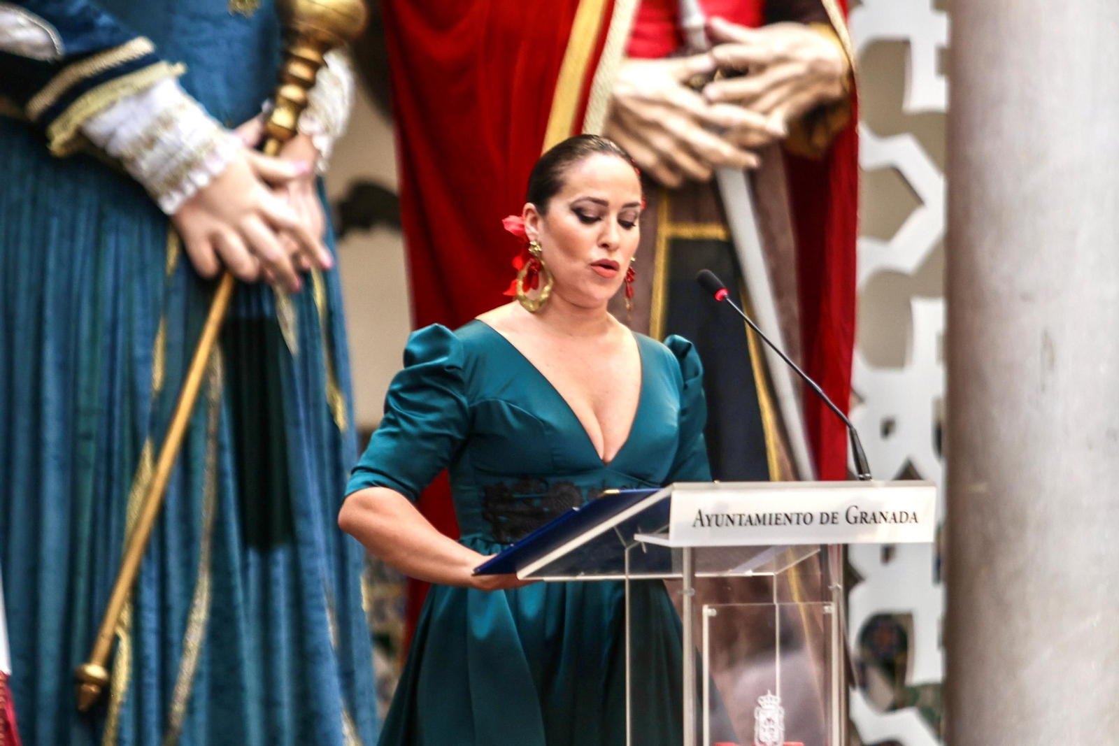 Las mejores imágenes del pregón que marca el inicio de "los días más grandes de Granada"