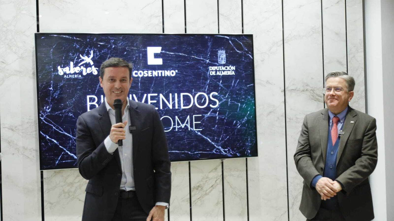 Javier A. García, presidente de Diputación habla junto a Santiago Alfonso, de Cosentino.