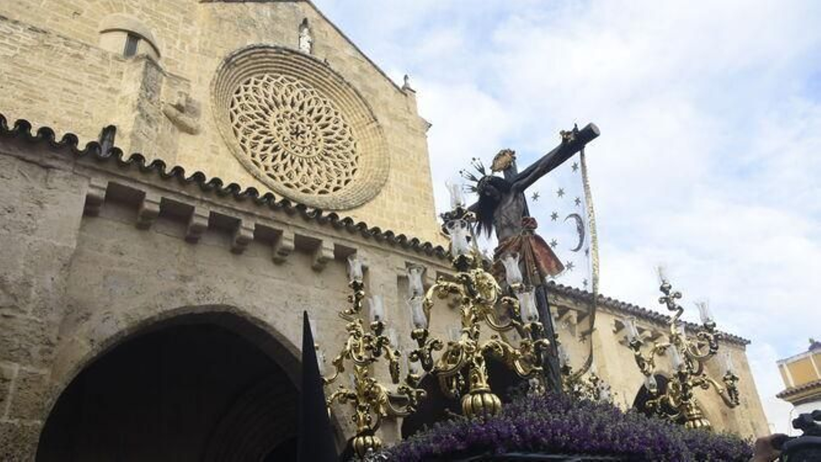 El Cristo del Remedio de Ánimas, en San Lorenzo. El Cristo del Remedio de Ánimas, en San Lorenzo.