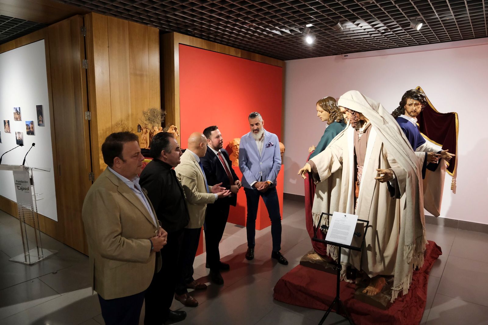 Las imágenes de la exposición del décimo aniversario de la Salud de Córdoba en la Fundación Cajasol