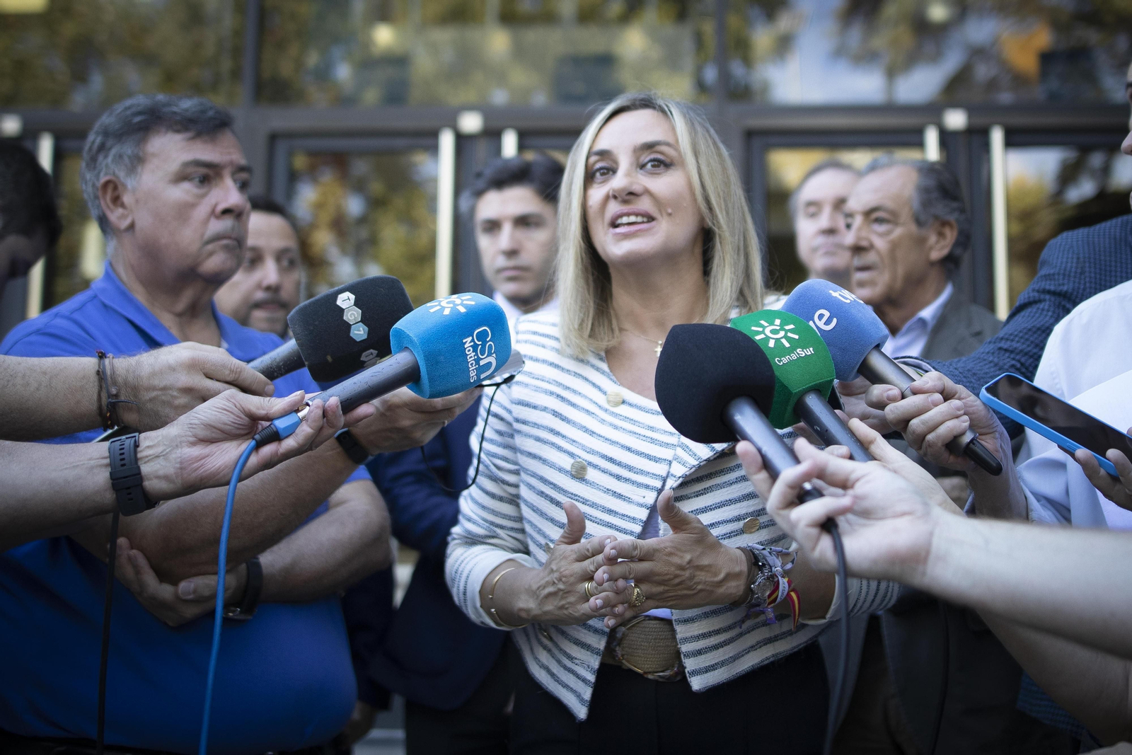 Carazo, en una visita al Palacio de Congresos durante los preparativos de la Cumbre.