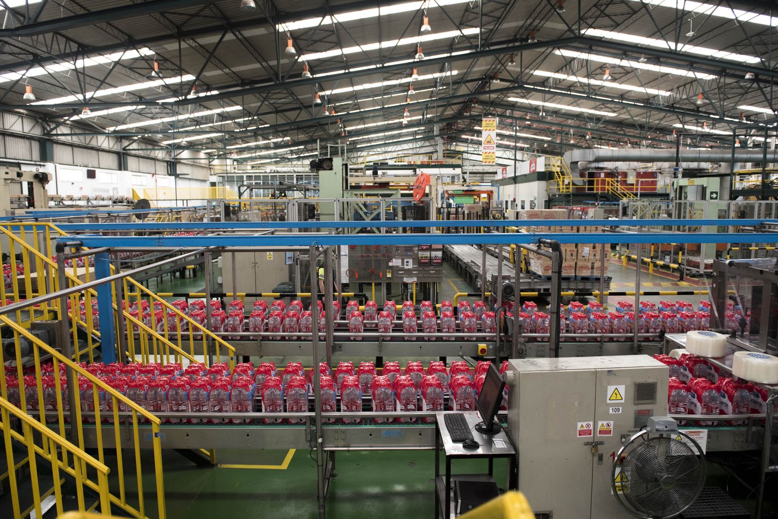 Planta embotelladora de agua en Lanjarón.