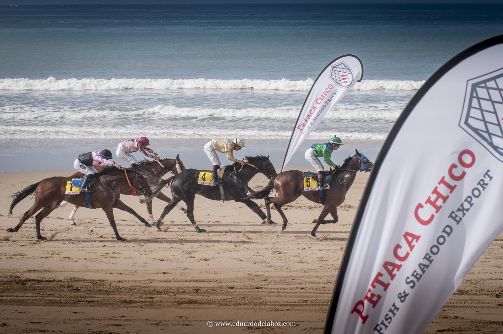 Una de las carreras en la playa de Zahara de los Atunes. Una de las carreras en la playa de Zahara de los Atunes.
