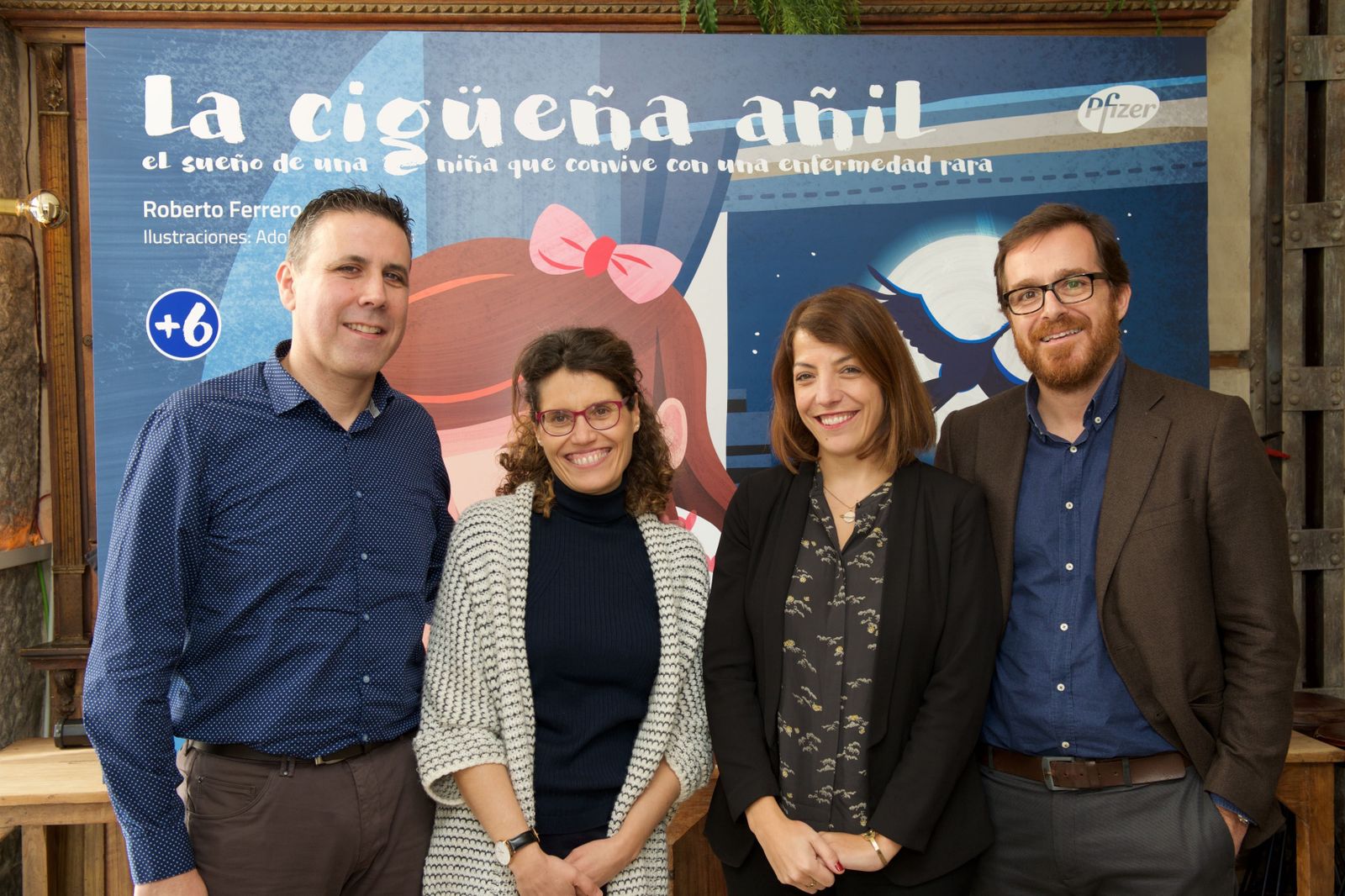 Roberto Ferrero, Mónica Piñuela, Nadia Rodríguez y Mario Torbado, miembros de la compañía impulsora de la obra durante la presentación de a misma.