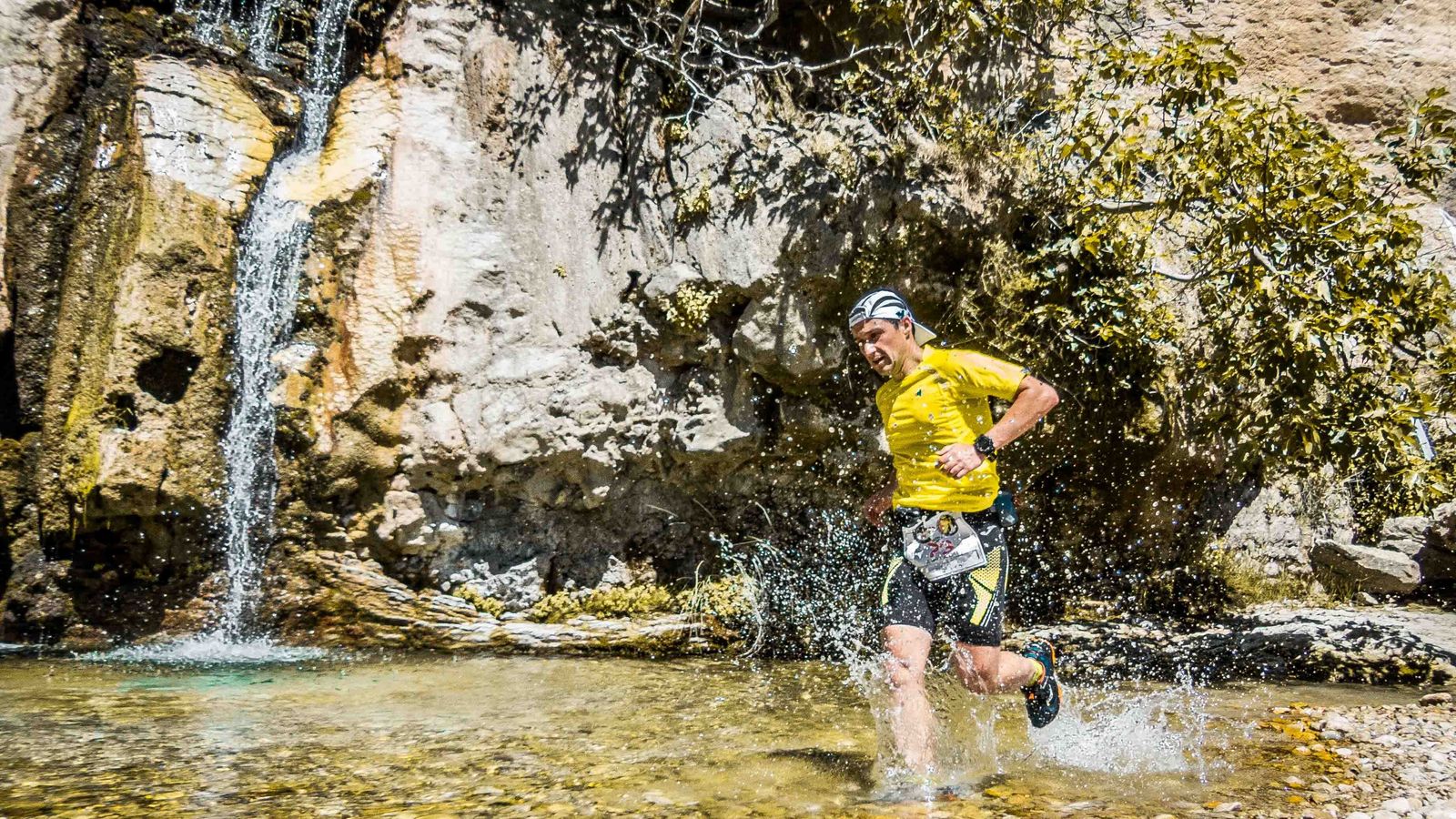 Un corredor en plena Sierra Castril, Granada.