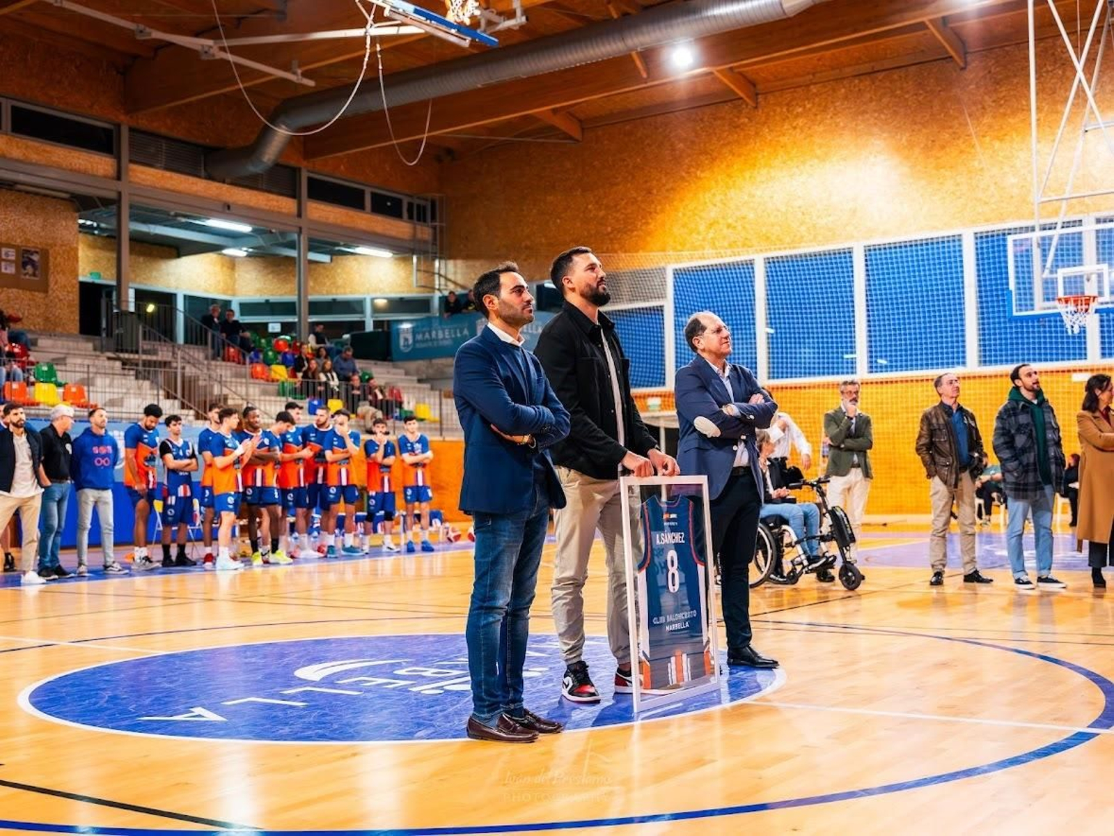 Alfonso Sánchez ya tiene retirada su camiseta en Marbella