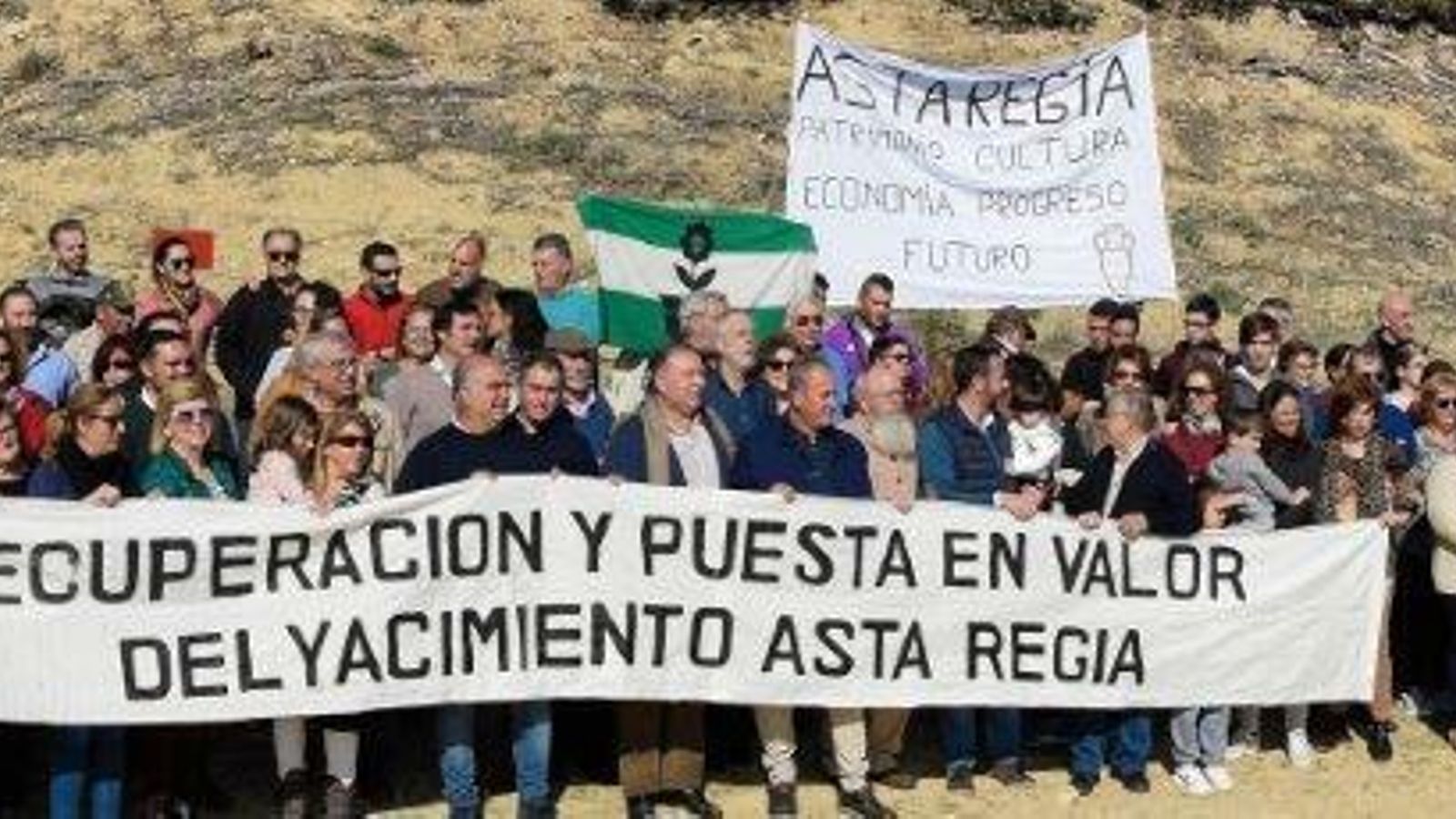 Los participantes en la concentración.