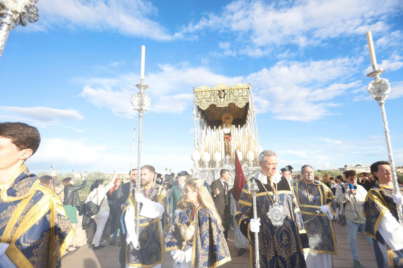 La procesión de la Vera-Cruz en este Domingo de Ramos de Córdoba, en imágenes