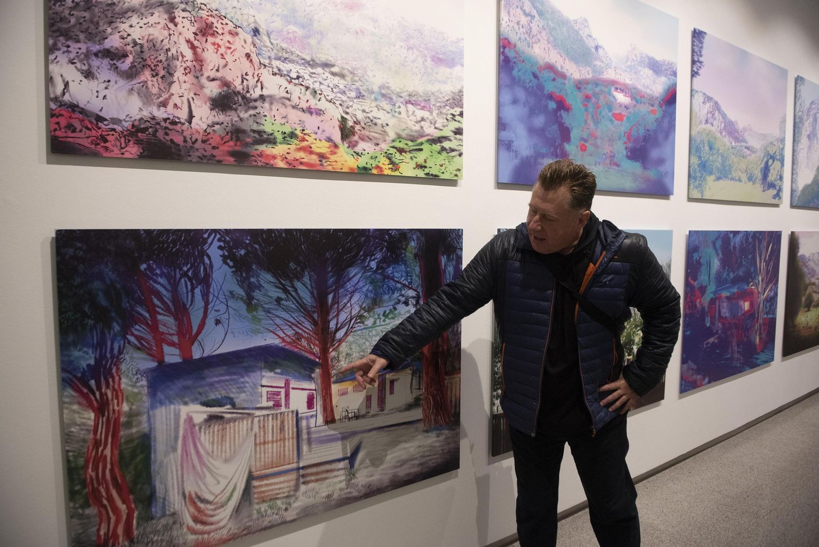 Federico Guzmán en su exposición en la Sala Atín Aya (2022)