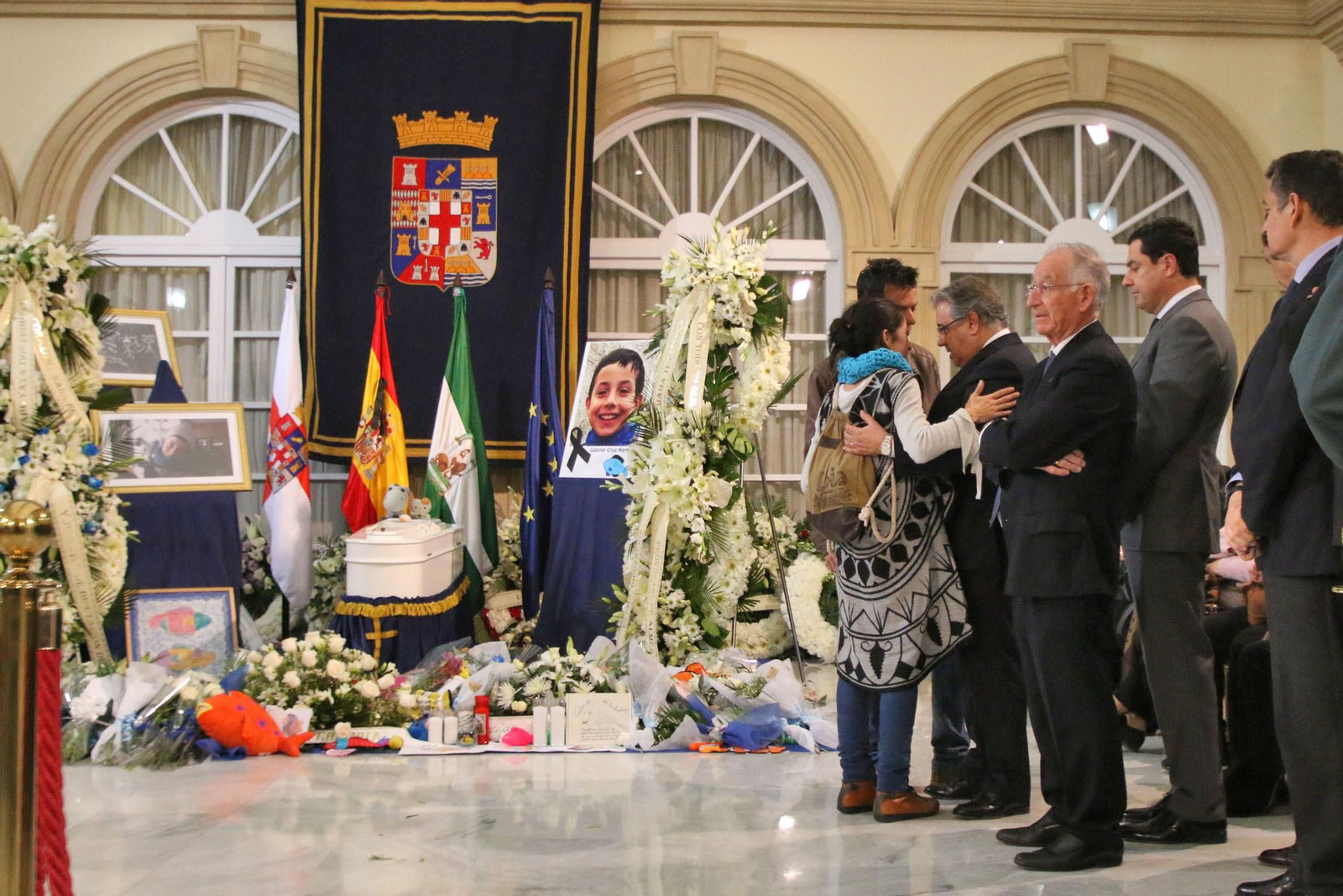 Las imágenes de la capilla ardiente por Gabriel