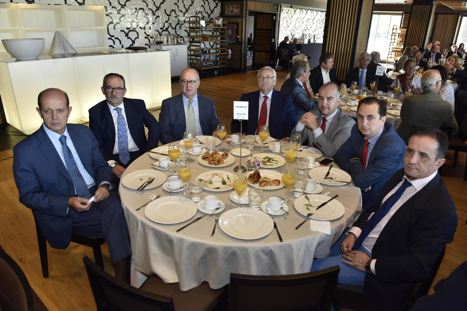 El Desayuno Informativo del Grupo Joly con Juan Espadas, en imágenes