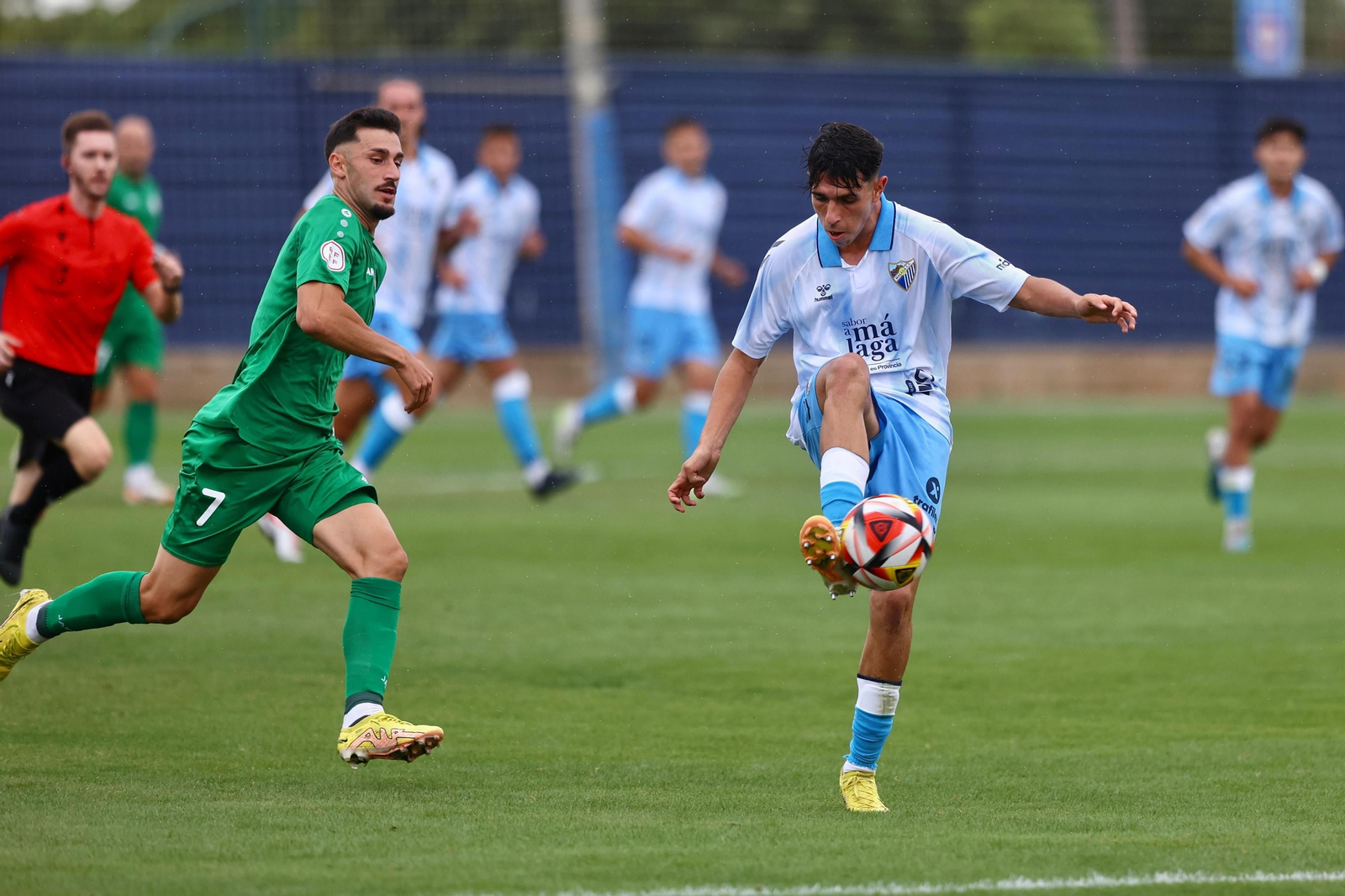 El Torremolinos se lleva el derbi con el Atlético Malagueño (1-2) El Torremolinos se lleva el derbi con el Atlético Malagueño (1-2)