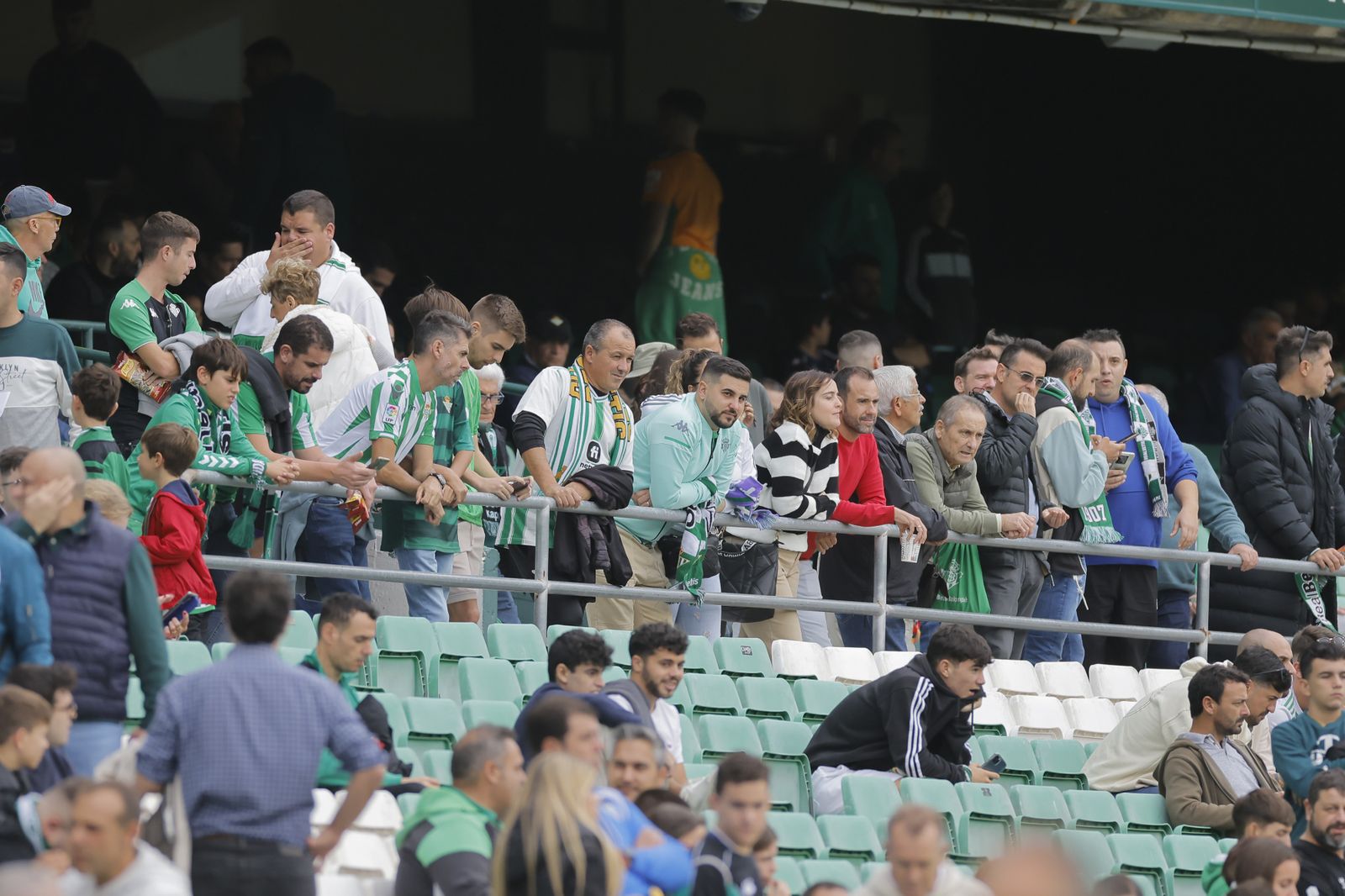 Búscate en las fotos del Betis-Mallorca