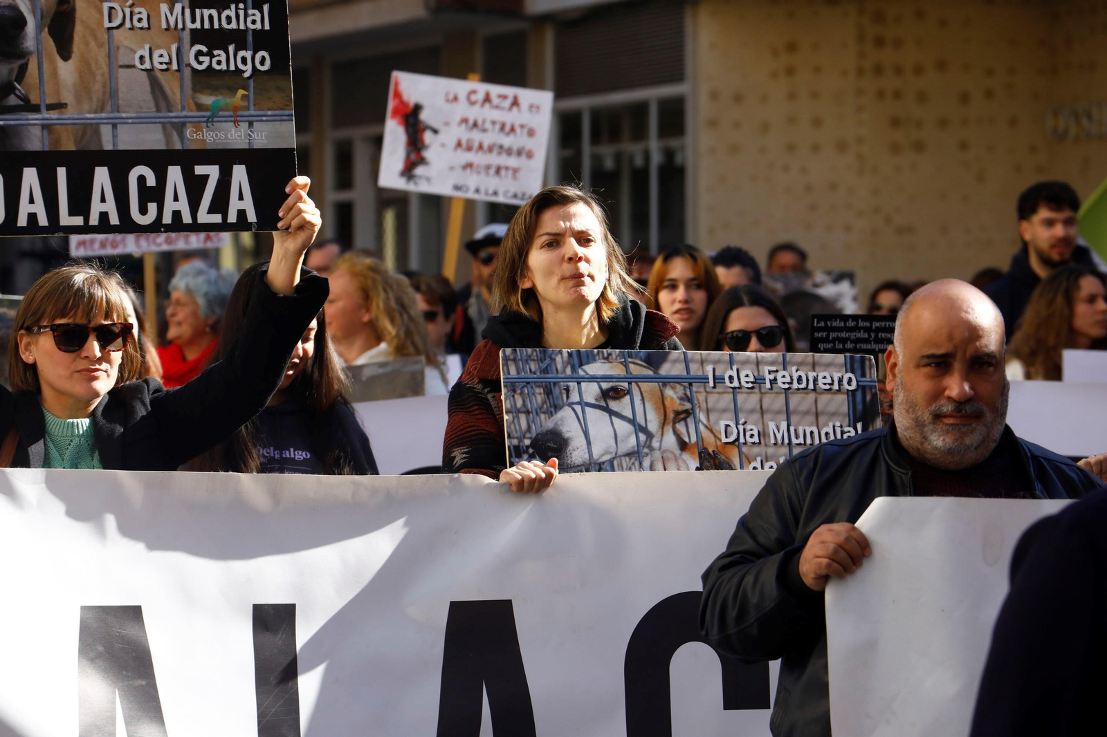 La protesta contra la caza en Córdoba, en imágenes