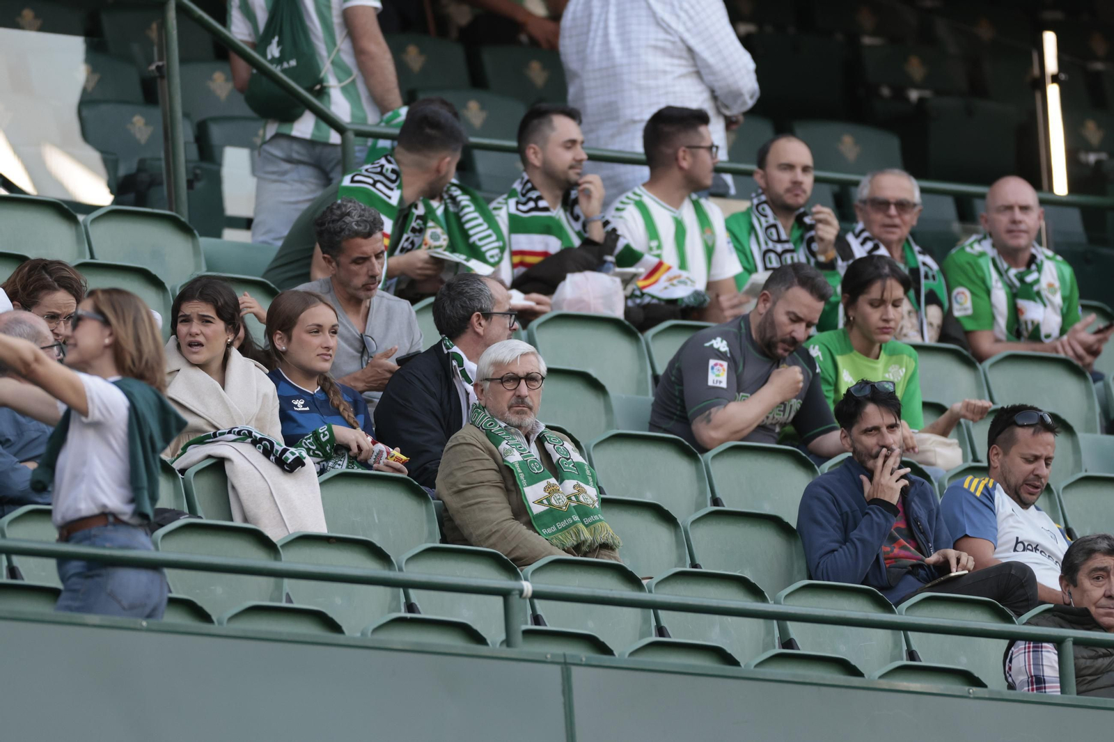 Búscate en las fotos del Betis - Osasuna