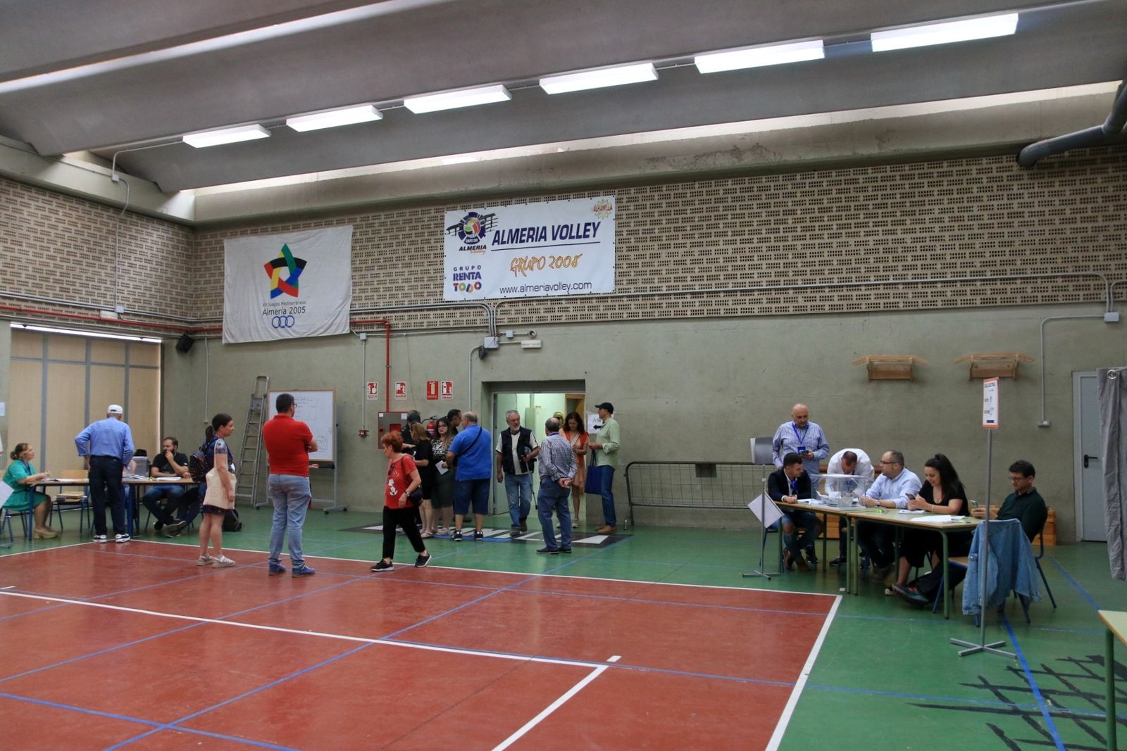 Imágenes de las votaciones en las Elecciones Municipales 2023, en Almería capital