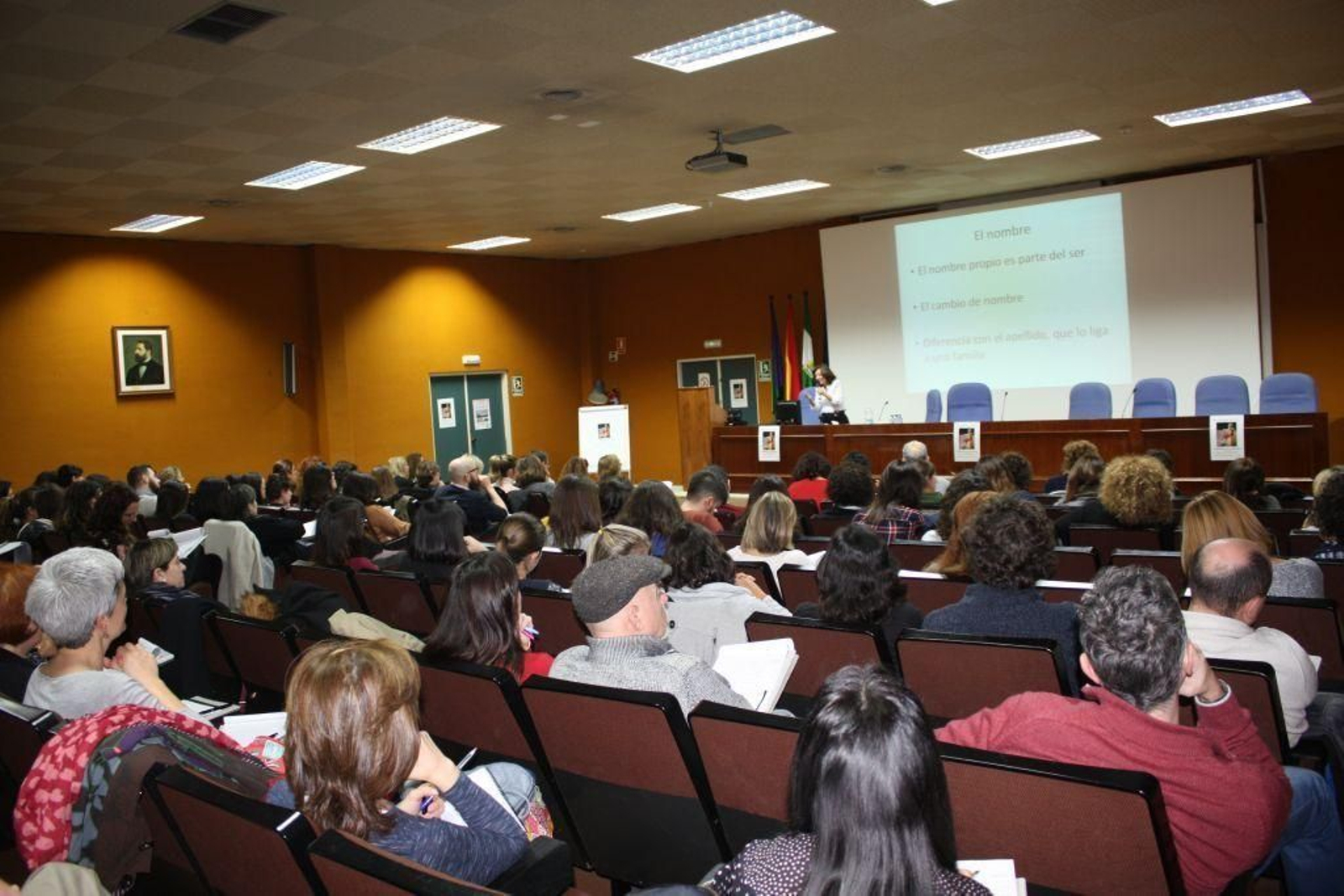 Niños adoptados: escucharlos más y medicarlos menosUn foro en el Clínico para reflexionar sobre la infancia y la adolescencia