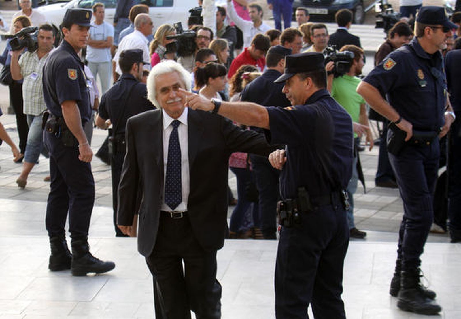 El empresario imputado Rafael Gómez Sánchez en su entrada a la Audiencia Provincial.