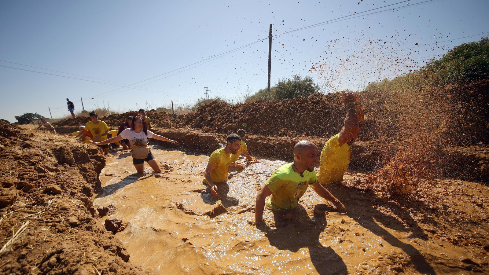 Búscate en la VII Carrera del Barro en La Barca