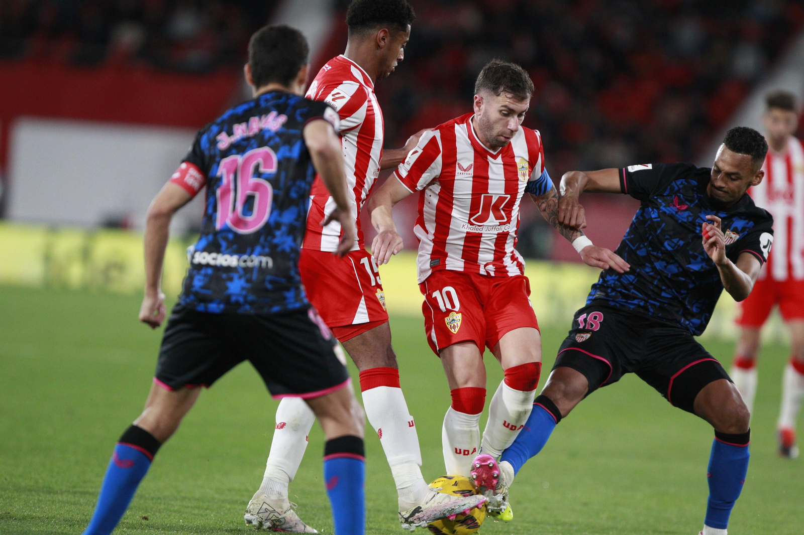 Las mejores imágenes del partido de fúbol U.D. Almería-Sevilla F.C.