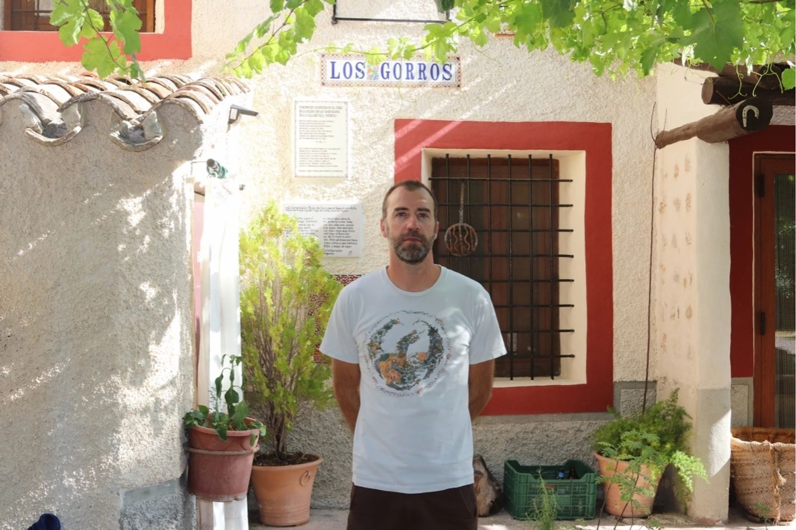 Este joven emprendedor, miembro de la asociación almeriense Alvelal, ha apostado por la recuperación y mantenimiento de un entorno natural en el corazón de Sierra de Moratalla.