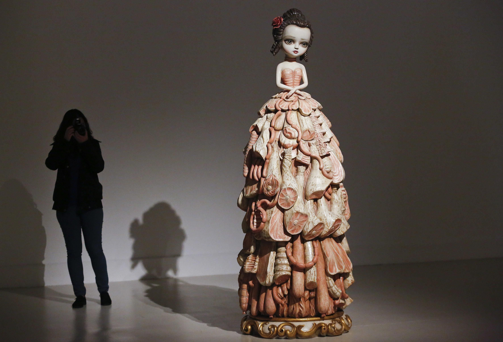 'Cámara de las maravillas', la exposición restrospectiva de Mark Ryden en el CAC