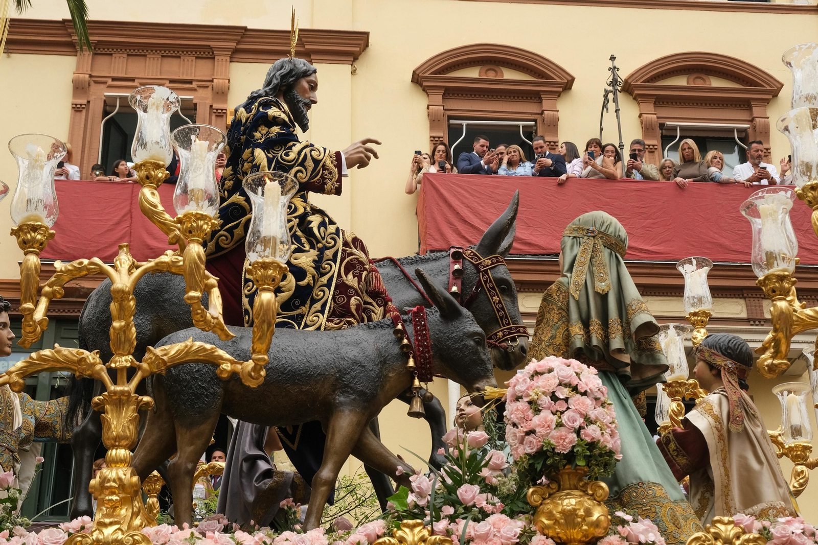 LAS IMAGENES DE LA BORRIQUITA (HDAD DEL AMOR) EN SEVILLA SEMANA SANTA 2024