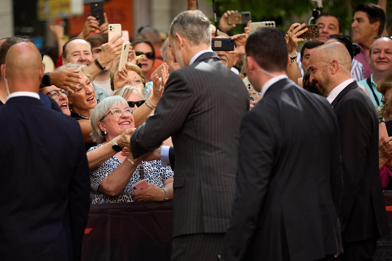 El Rey Felipe VI visita la Basílica de las Angustias, Mayo 2025 Las imágenes de la vista del Rey Felipe VI a la Basílica de la Virgen de las Angustias de Granada