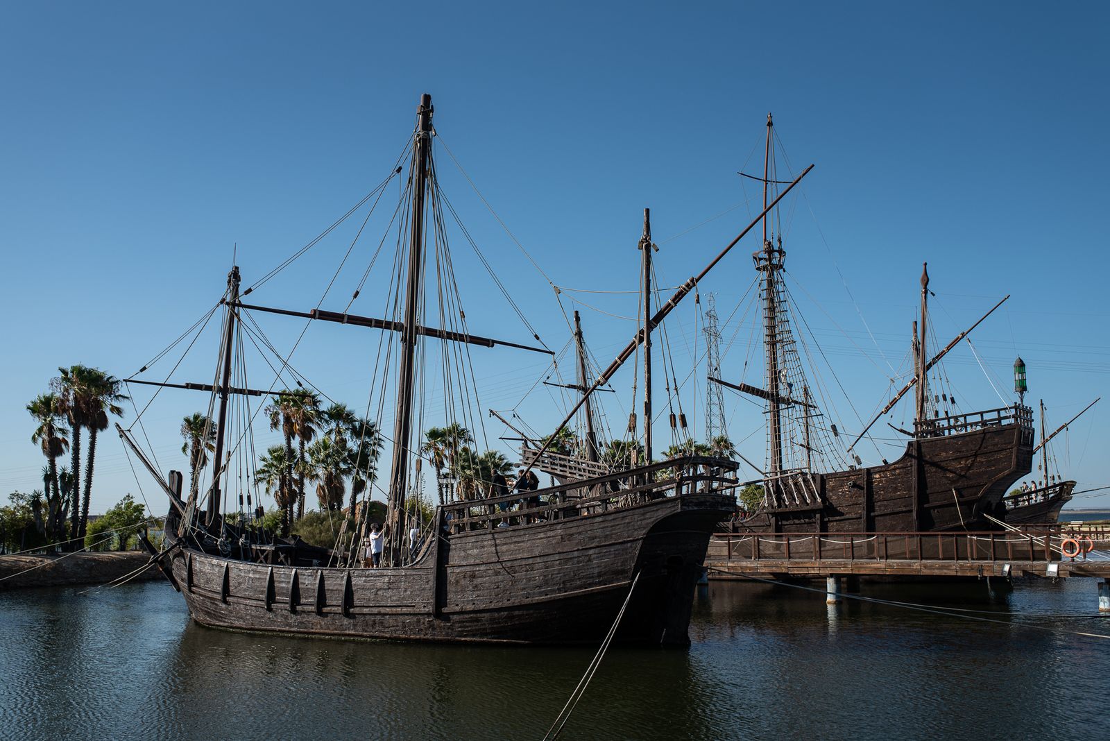 El Muelle de las Carabelas: Teatro, cuentacuentos y exposiciones