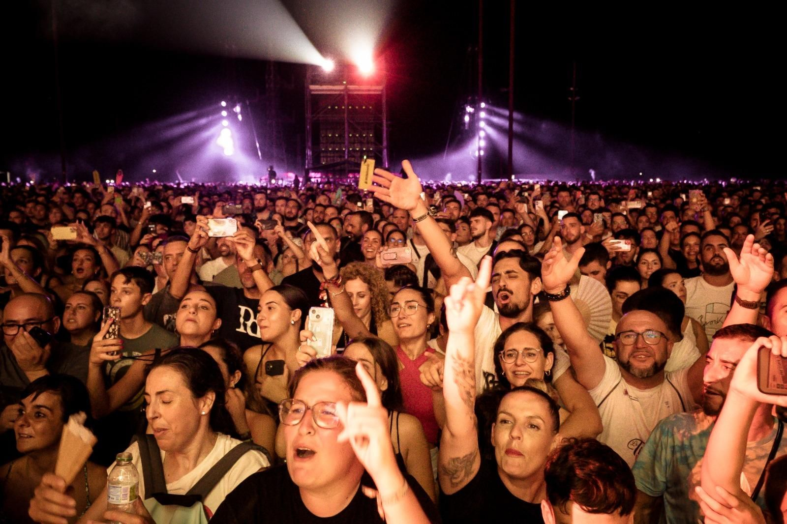 El concierto de Estopa en Almería, en imágenes