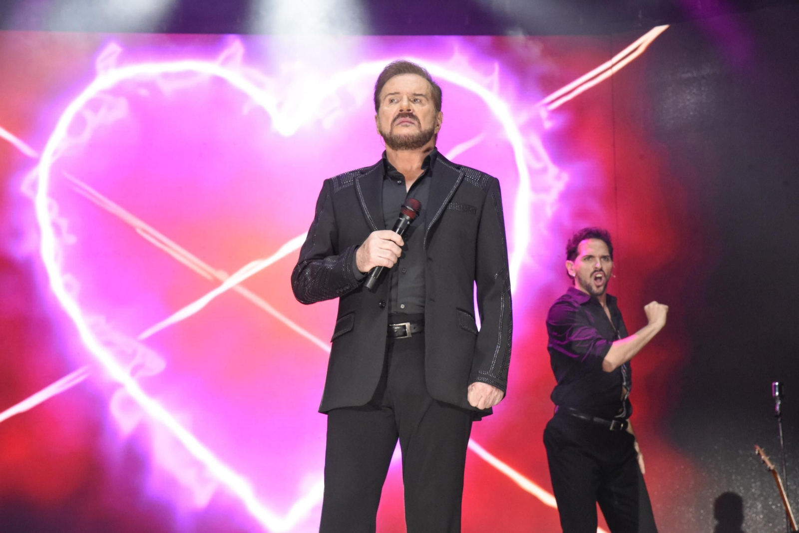 Fotos del concierto de Pimpinela en La Línea