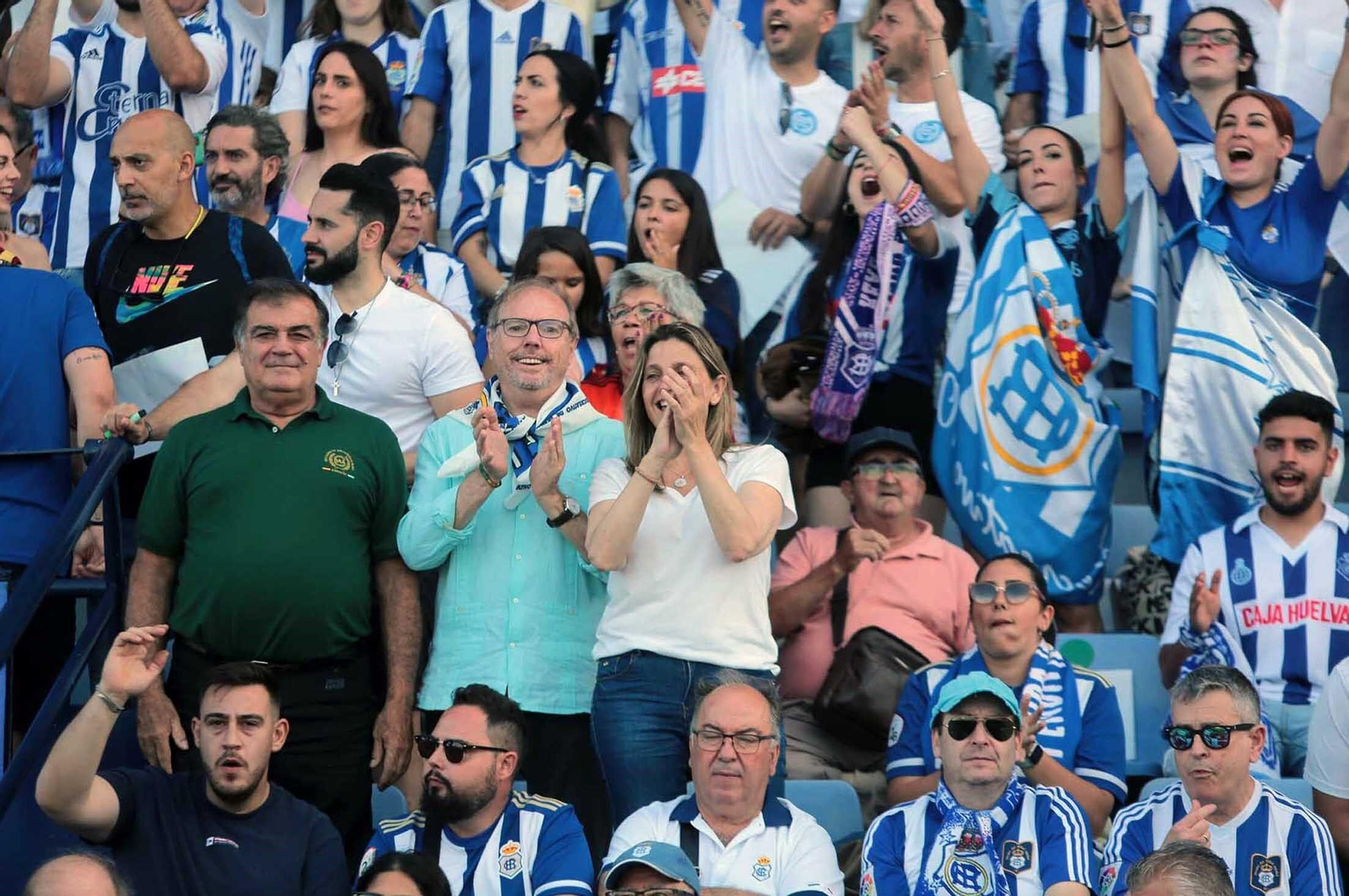 Las imágenes del ascenso del Recre a Primera RFEF