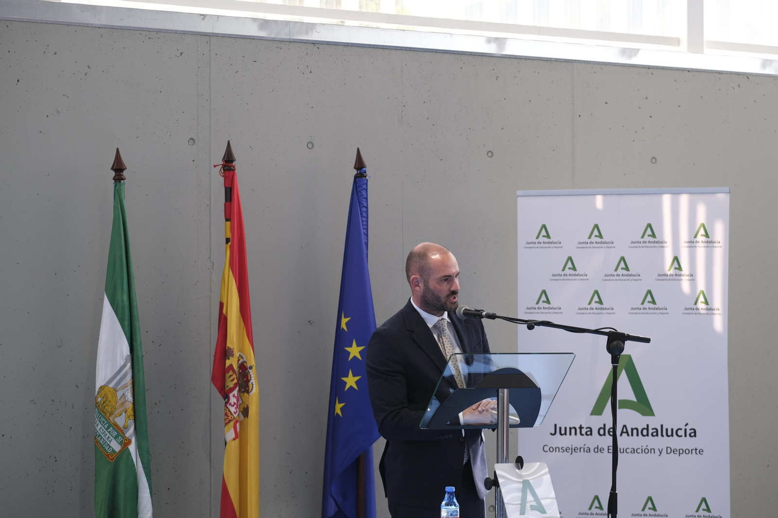 Imágenes de la inauguración de un colegio en Viator. Javier Imbroda. Almería