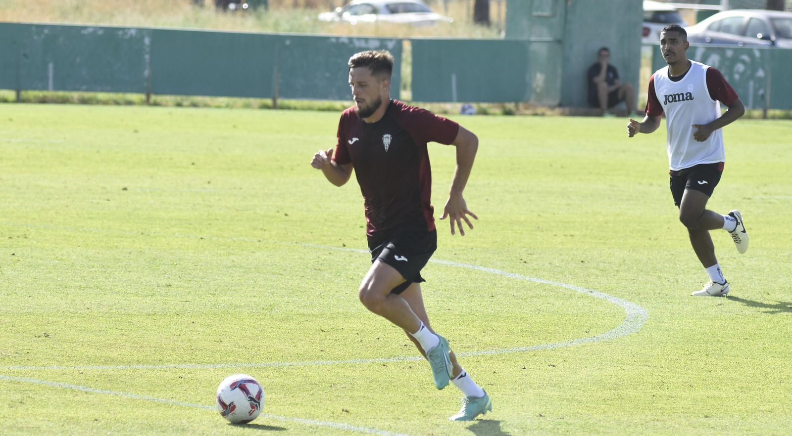Las mejores fotos del partidillo entre el Córdoba CF y el Córdoba B en la Ciudad Deportiva