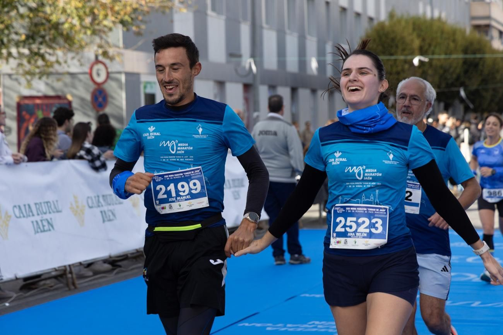 En imágenes: multitudinaria e histórica XXIX Media Maratón 'Ciudad de Jaén' y 10k en memoria de Paco Manzaneda