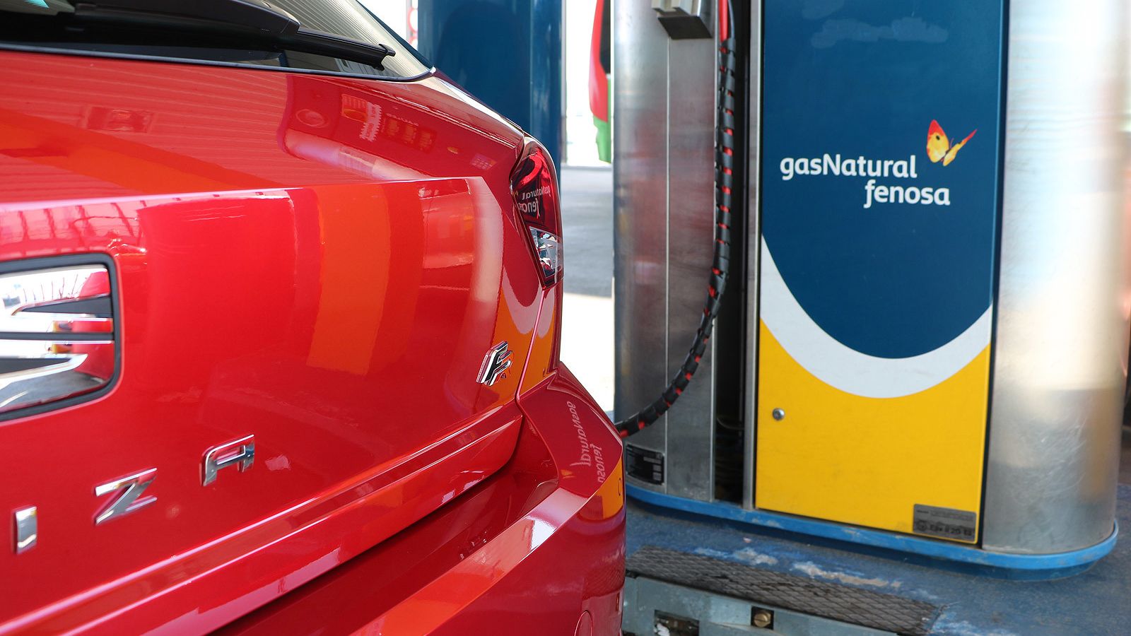 El GNC es un ahorro en el repostaje del 55% respecto a la gasolina y del 30% del diésel.