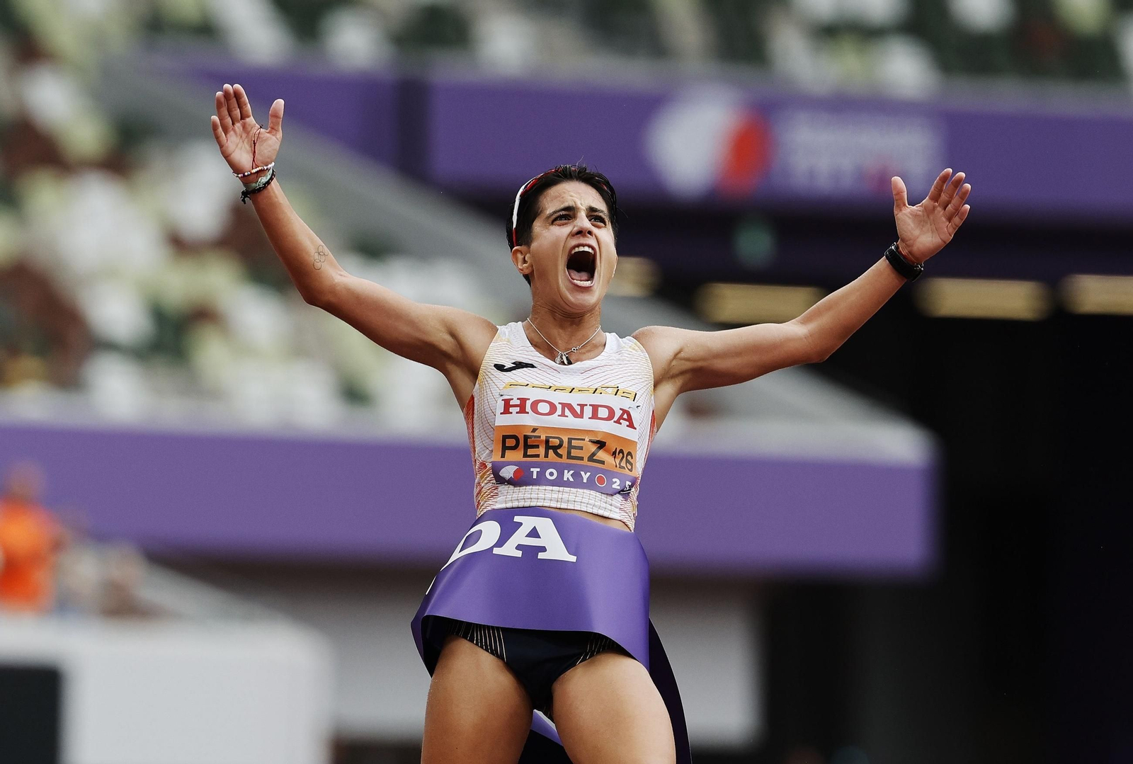 Las mejores fotos del nuevo oro mundial de María Pérez