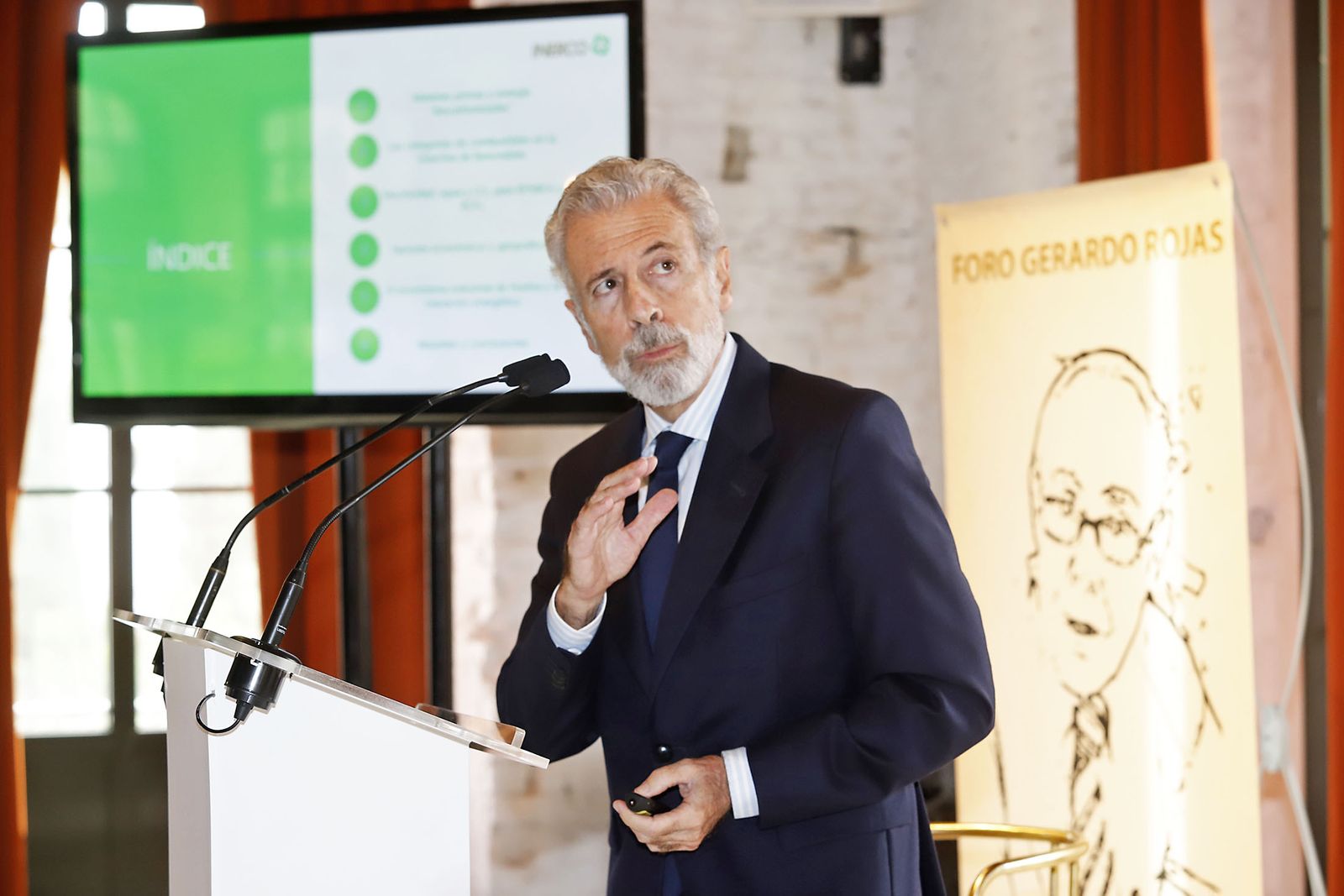 Vicente J. Cortés, durante su intervención.